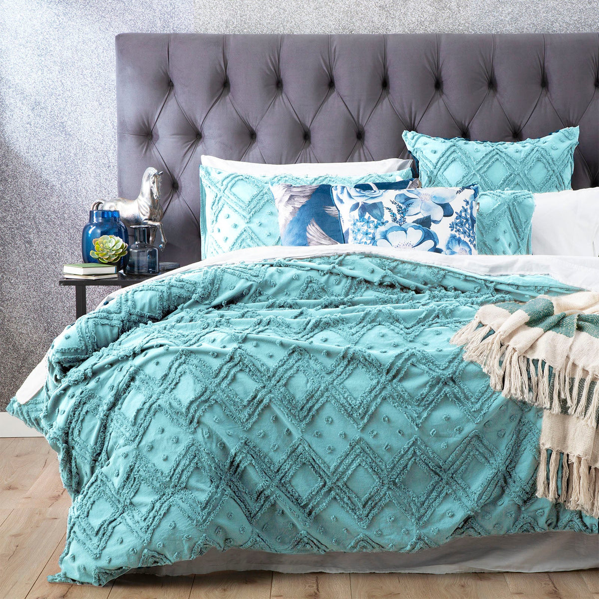 Park Avenue Medallion cotton Vintage washed Tufted Quilt Cover set  Euro P/Case Aqua