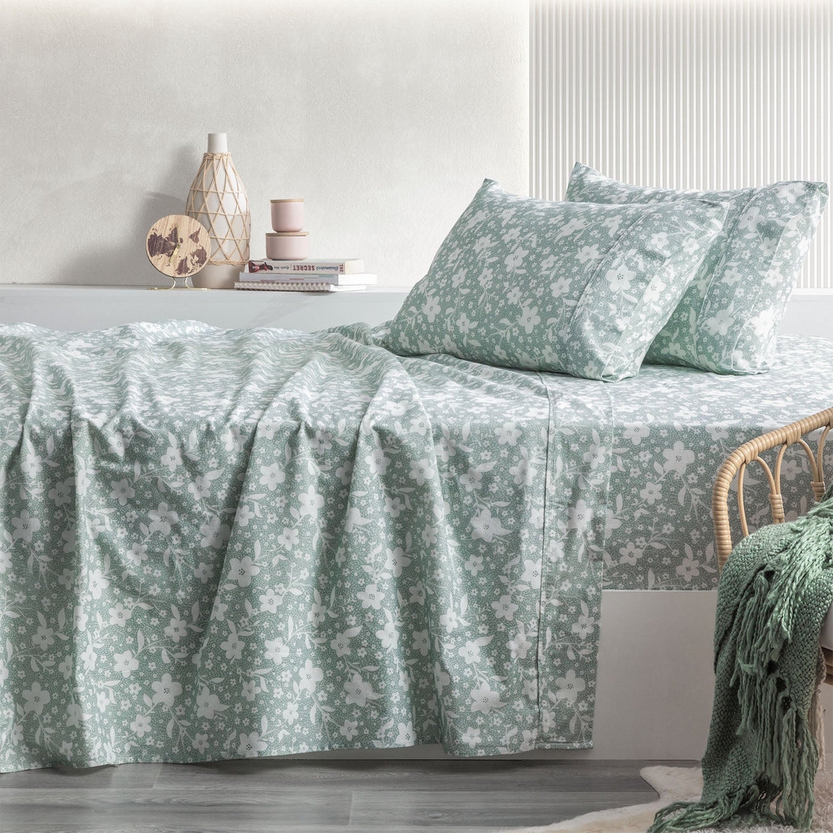 Park Avenue 175 GSM Egyptian Cotton Flannelette Sheet Set Double Botanica